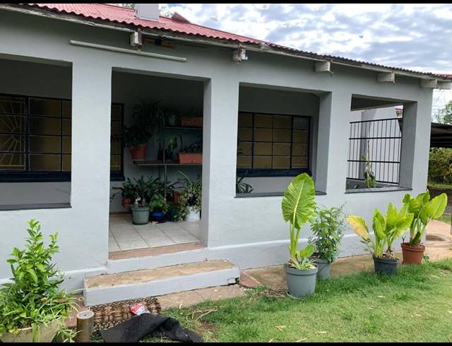 FARM FOR SALE IN LEVINS ESTATE
